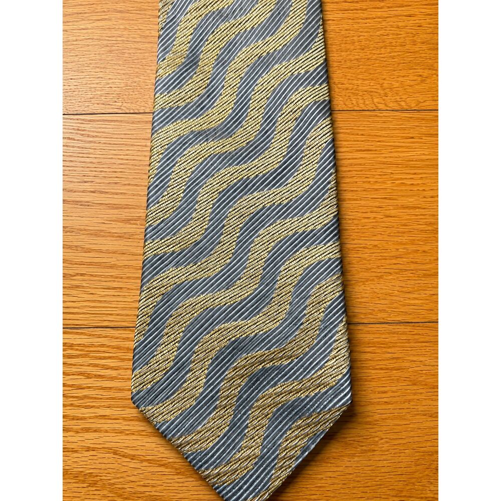Vintage Saliari 100% Silk Tie Made in Italy Gold Gray Wave Stripe